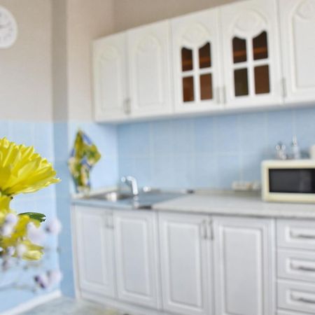 Yourhouse Микрорайон Жетысу-2, Дом 69 อัลมาตี ภายนอก รูปภาพ