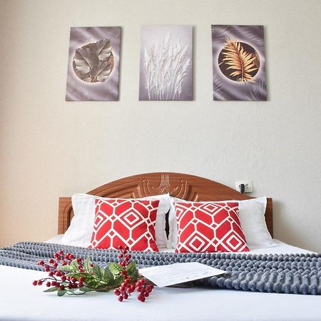 Yourhouse Микрорайон Жетысу-2, Дом 69 อัลมาตี ภายนอก รูปภาพ